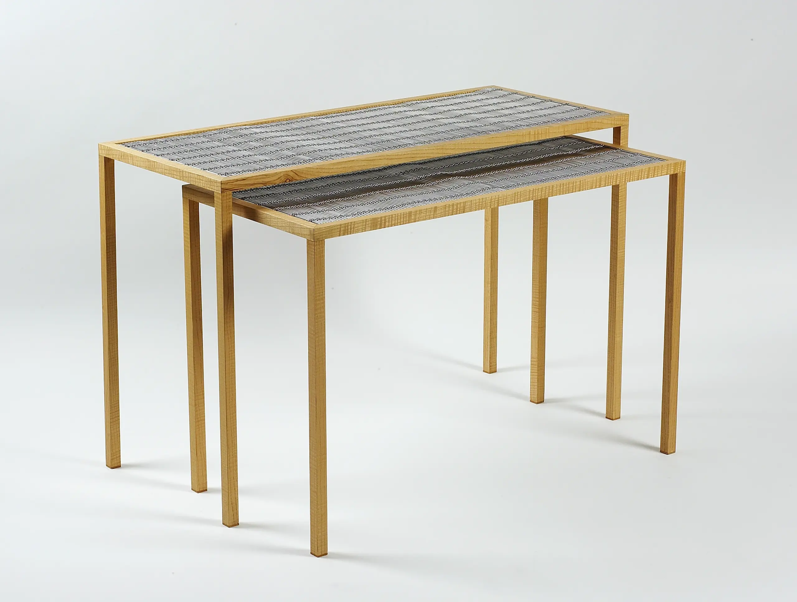 Table gigogne